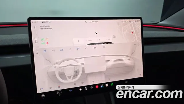 Tesla Model 3 — фото 15