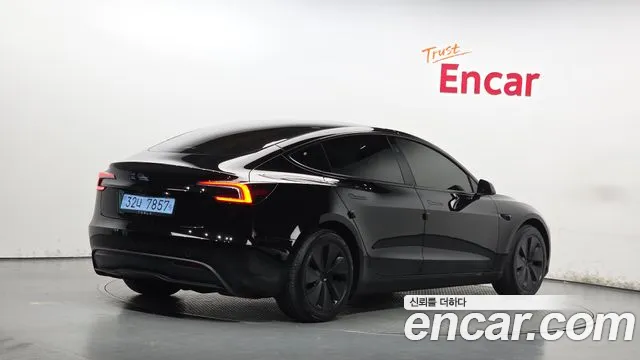 Tesla Model 3 — фото 2