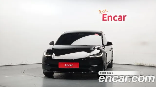 Tesla Model 3 — фото 3