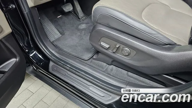 Kia Carnival — фото 18
