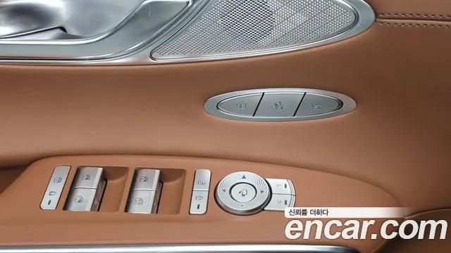 Genesis GV70 — фото 12