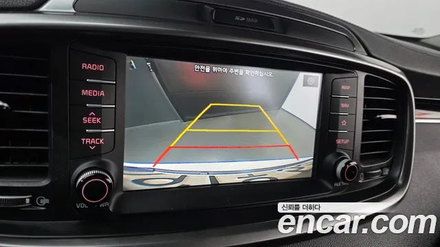 Kia Sorento — фото 16