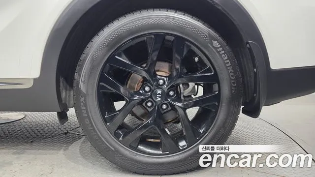 Kia Sorento — фото 21