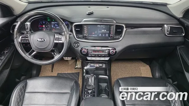 Kia Sorento — фото 7