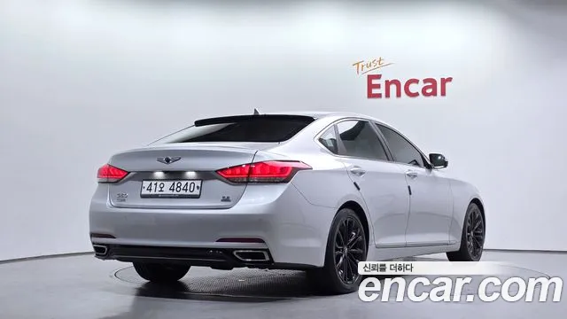 Hyundai Genesis — фото 2