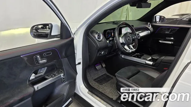 Mercedes-Benz GLB-Class — фото 10
