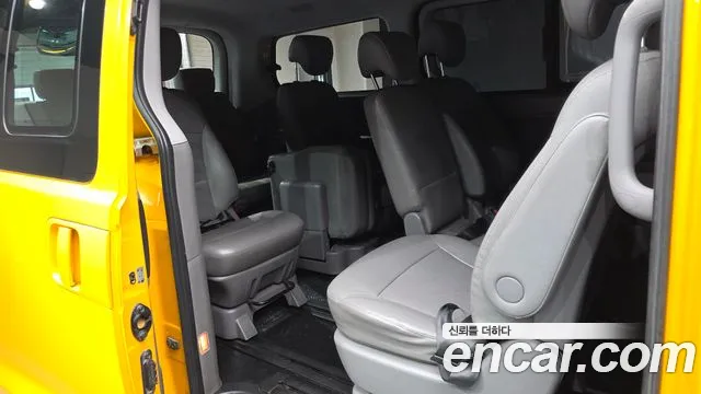 Hyundai Starex — фото 11