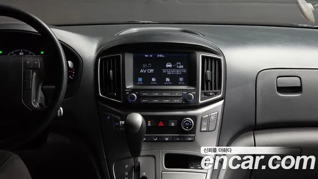 Hyundai Starex — фото 13