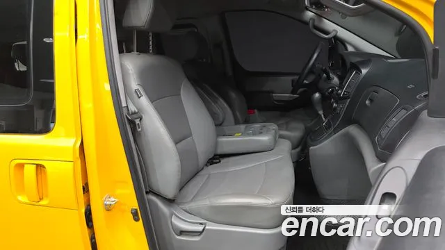 Hyundai Starex — фото 10