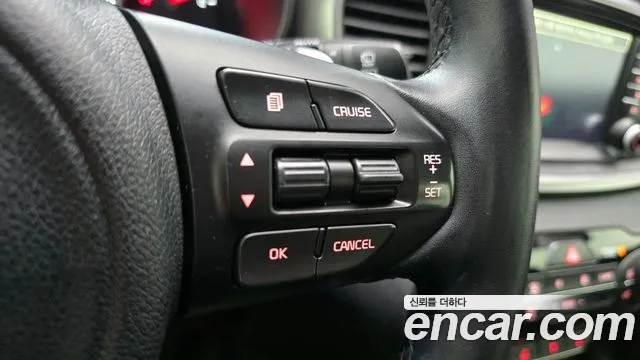 Kia Sorento — фото 17