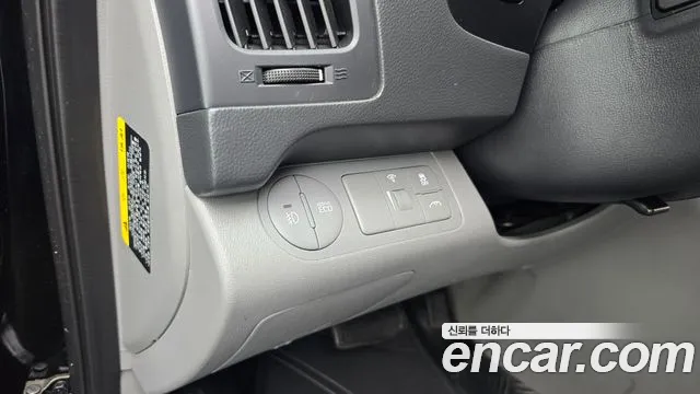 Hyundai Starex — фото 17