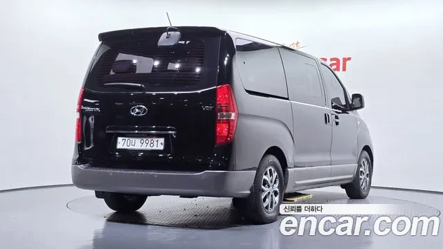 Hyundai Starex — фото 2
