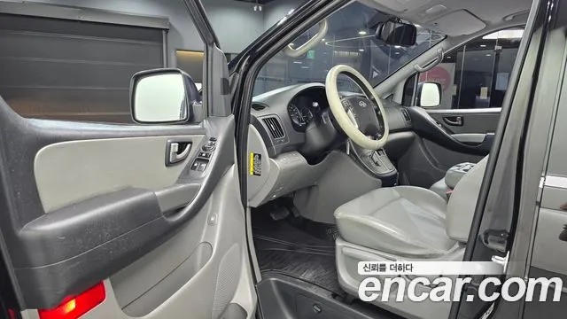 Hyundai Starex — фото 10