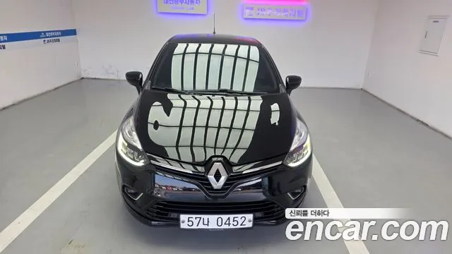 Renault Clio — фото 2