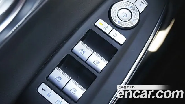 Genesis GV70 — фото 11