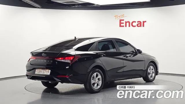 Hyundai Avante — фото 2