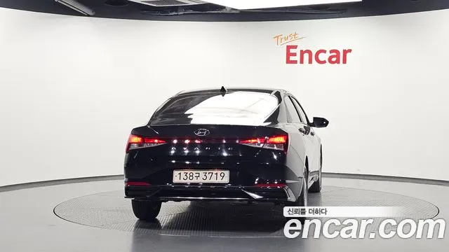 Hyundai Avante — фото 4