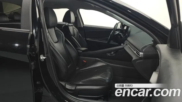 Hyundai Avante — фото 10