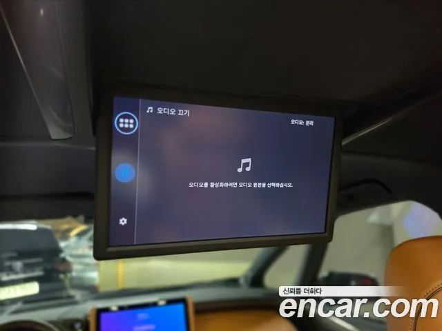 Toyota Alphard — фото 17