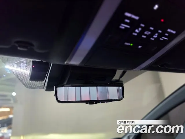 Toyota Alphard — фото 18