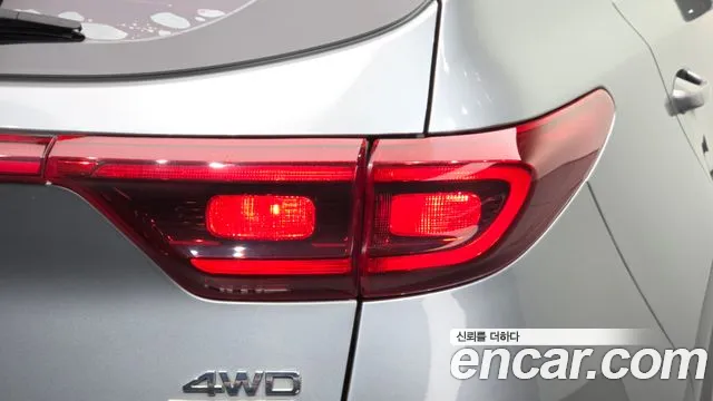 Kia Sportage — фото 23