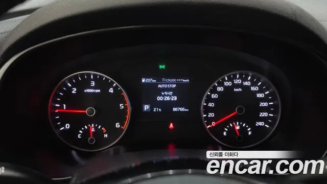 Kia Sportage — фото 8