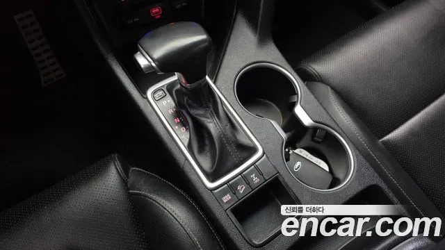 Kia Sportage — фото 9