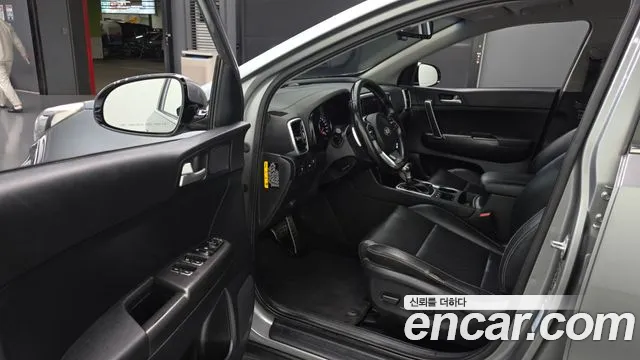 Kia Sportage — фото 10