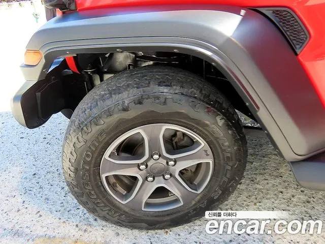 Jeep Wrangler — фото 19