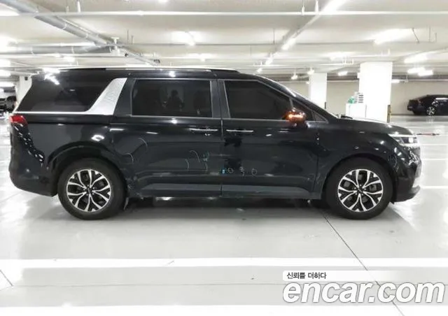 Kia Carnival — фото 10
