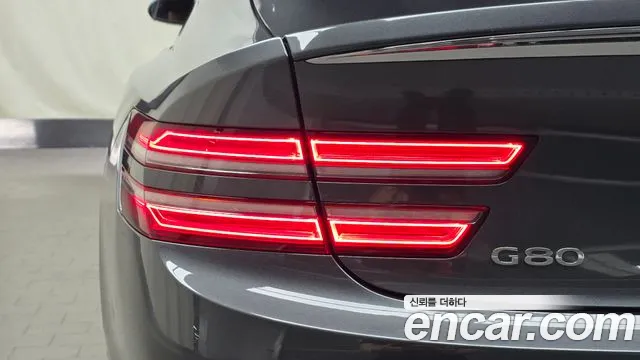 Genesis G80 — фото 23