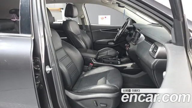 Kia Sorento — фото 11