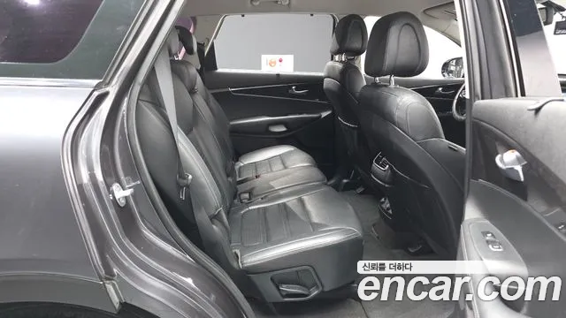 Kia Sorento — фото 12