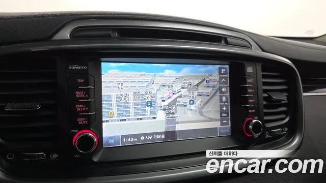 Kia Sorento — фото 14