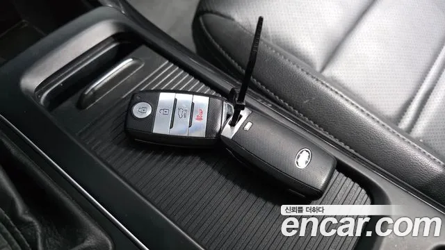 Kia Sorento — фото 18