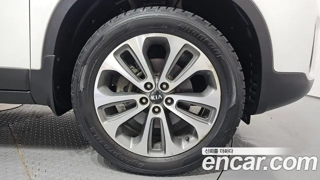 Kia Sorento — фото 21