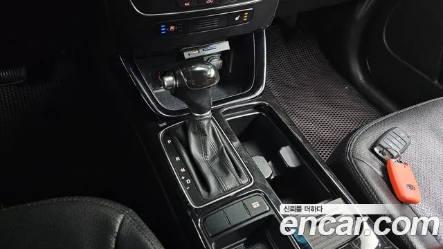 Kia Sorento — фото 8
