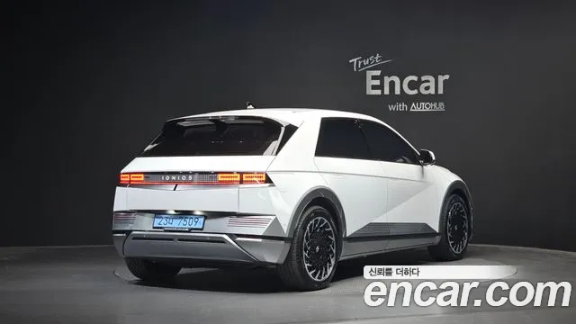 Hyundai Ioniq 5 — фото 1