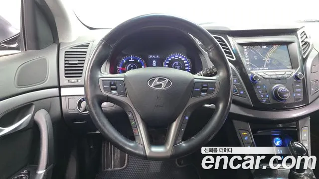 Hyundai i40 — фото 14
