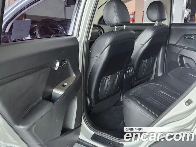 Kia Sportage — фото 17