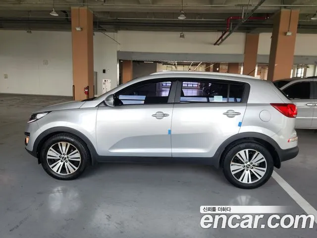 Kia Sportage — фото 8