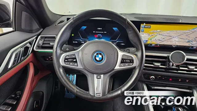 BMW i4 — фото 13
