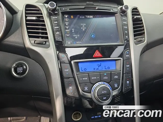 Hyundai i30 — фото 16