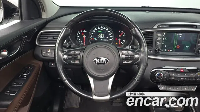 Kia Sorento — фото 13