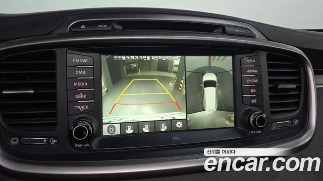 Kia Sorento — фото 15