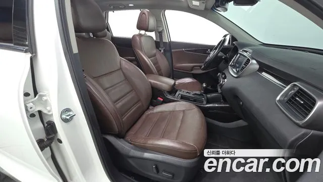 Kia Sorento — фото 26