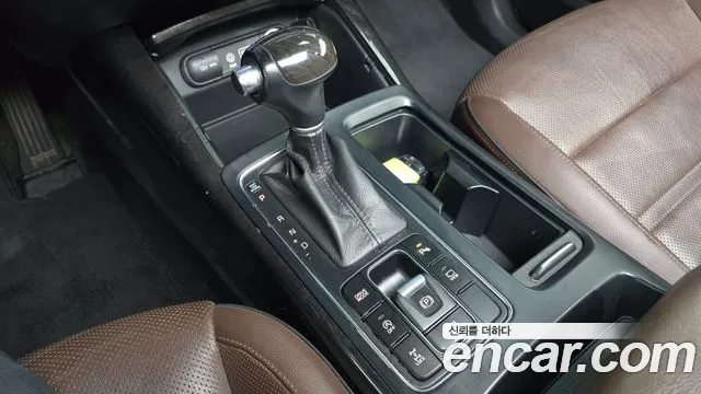 Kia Sorento — фото 9