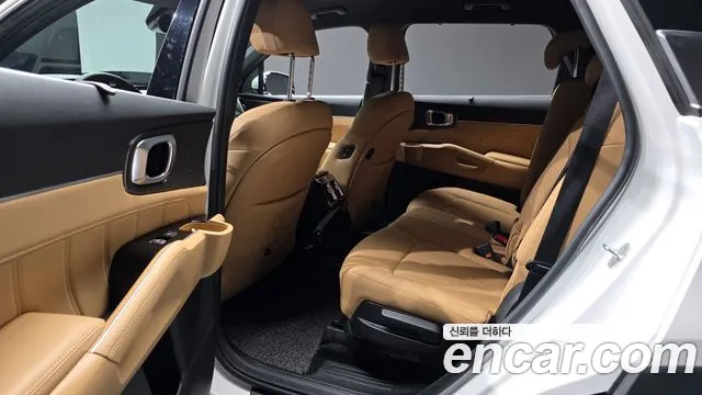Kia Sorento — фото 12