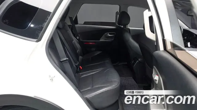 Kia Niro — фото 11