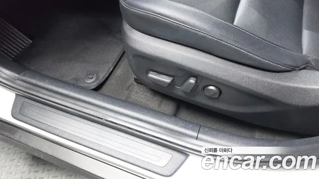 Kia Niro — фото 28